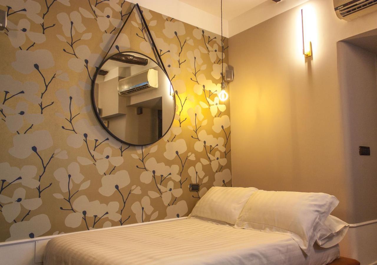 Relais Santa Chiara Apartment Napoli Exterior foto