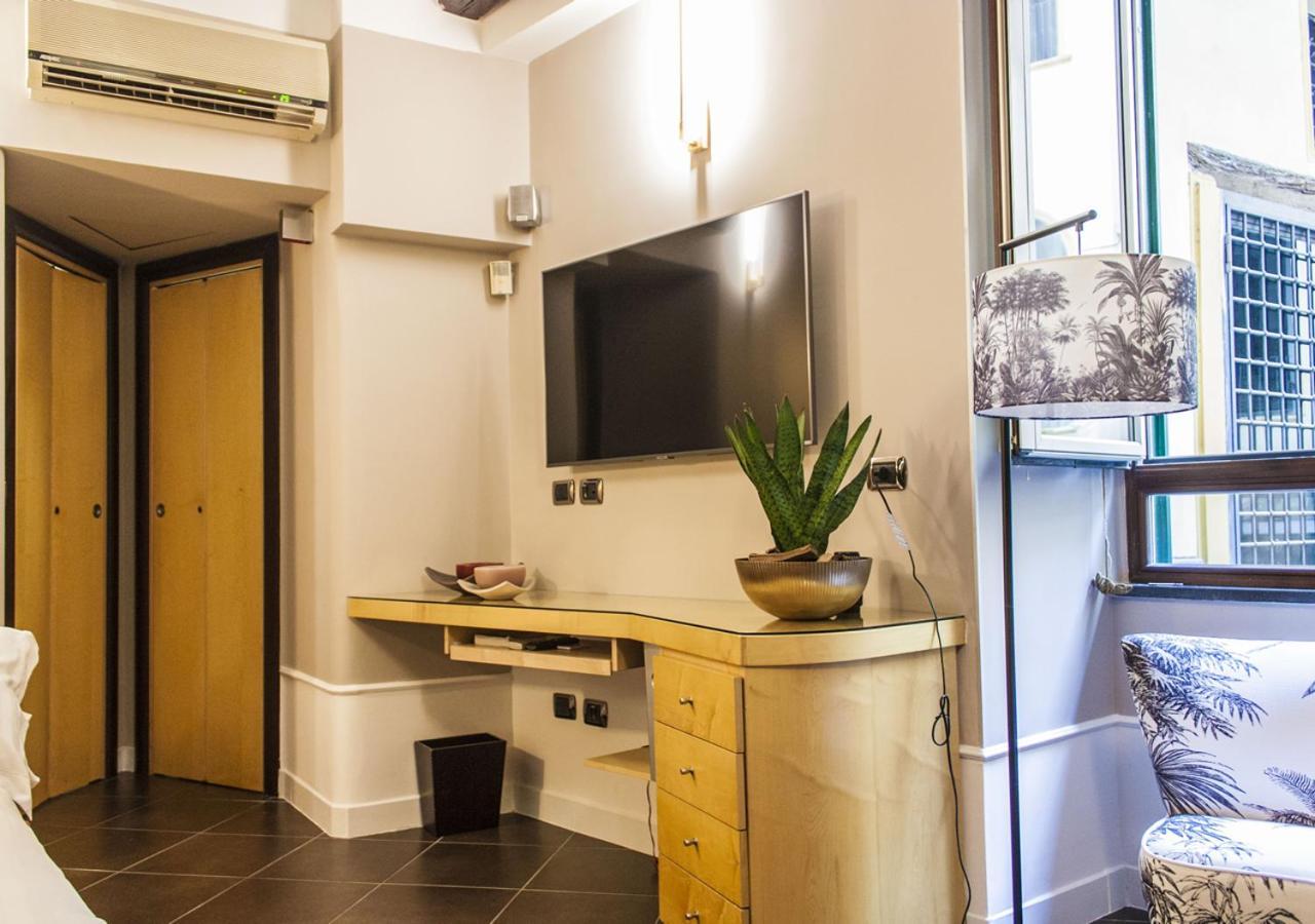 Relais Santa Chiara Apartment Napoli Exterior foto